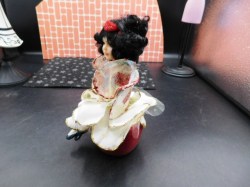 snow white porc side